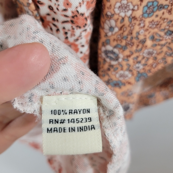 SIM & SAM pink shabby chic woven floral open front flowy kimono topper - Picture 7 of 11